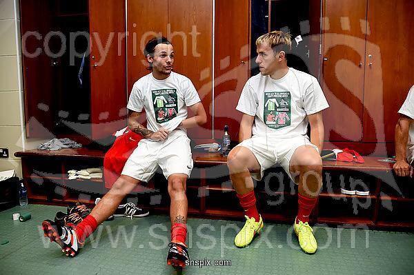 fallwithziam's tweet photo. Fotos HQ de Louis en el Celtic Park esta mañana 7/09 en Glasgow. http://t.co/eWqPA7SOlg