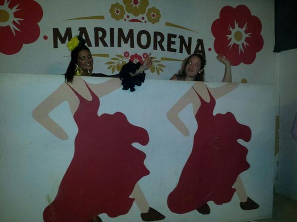 Apurando la feria con mi argentina guapaa!! @Micaberges 
Ole  <a href="/marimorenArahal/">Marimorena</a>  gran caaseta !!