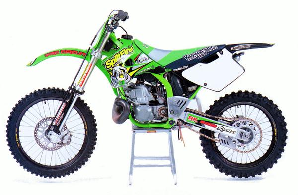 BrocB34's tweet photo. "@TonyBlazier: Classic MX bike of the day. The 1997 @PCraceteam Kawasaki KX250 http://t.co/BQtvv4yOS6" @jtabertwo2 check this out!