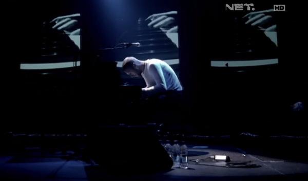 netmedia_info's tweet photo. Oh take me back to the start #ColdplaySydneyOnNET - The Scientist...bikin adem http://t.co/OfHELFG379