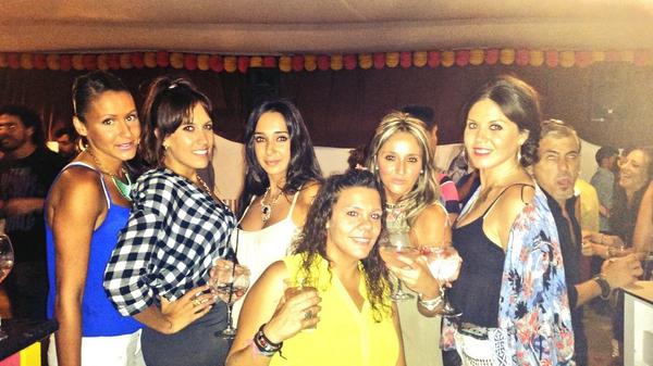 JessiSevillaGH's tweet photo. #lalacaturronera #feriaarahal14 #comopuertas 😄😊😎😋😙😙 @mateee87 @lidialarabarrer @AmandaPopilandi @Mariaglez88 http://t.co/Z8Op8hD2yr