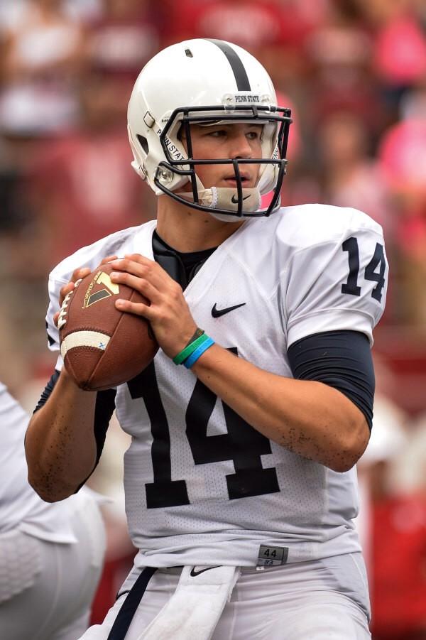 melanie_arroyo's tweet image. he's perf😍💙🐾🏈 #psu #ChristianHackenberg