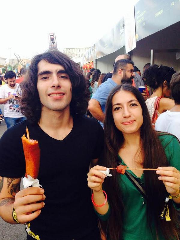 Acıkanları Carnaval standına bekliyoruz! 
>> Socialeyes'a üye olanlar Corn Dog'ları götürüyor! #GNCFEST @tatlimstar