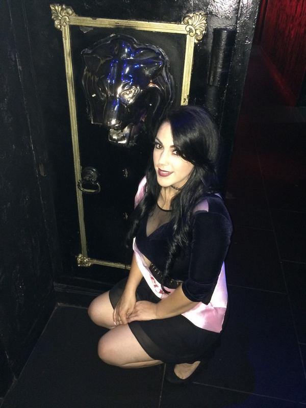 KaytieLou's tweet image. @signitureliving #openthevault 💜💟