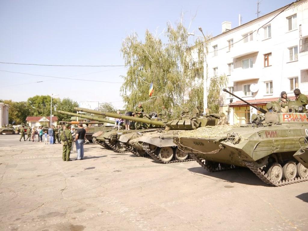Bw8m2ZwIIAAKsZ_.jpg:large