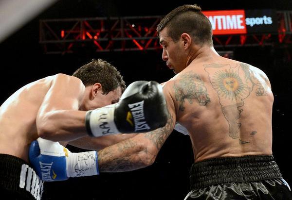 marcegon318's tweet photo. La mano del KO. #Matthysse http://t.co/joOuUVDxPH