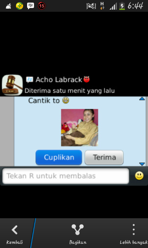 fikhyalifhya's tweet photo. Kak acho ada" sjh-_- http://t.co/cxxw8BYTkU