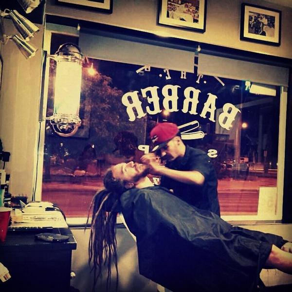 BCUTZZ's tweet photo. REAL"BARBERSHOP" BCUTZZ Av. Reino Unido, Num 2, Local 7, c.p. 11408 Jerez de la Front. #Shave #Barbershop @Ras_Terix http://t.co/izQX9lMnW1