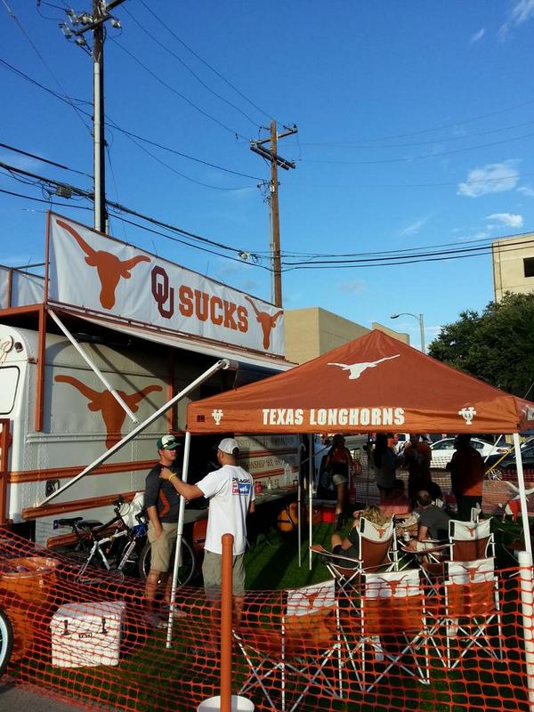 MichaelAusTx's tweet photo. @AustinBeerworks #PeaceMaker #AnytimeAle #99Pack Fun #Tailgating #Texas #Longhorns  #Hookem got their butts kicked... http://t.co/k2ECeqQT4d