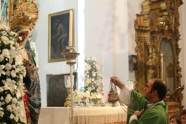 joveneshumildes's tweet photo. Misa de hoy en honor a nuestra señora por su 20 años!!! @HumildadMontoro @tejerodiaz78 http://t.co/baDCkuGmPw