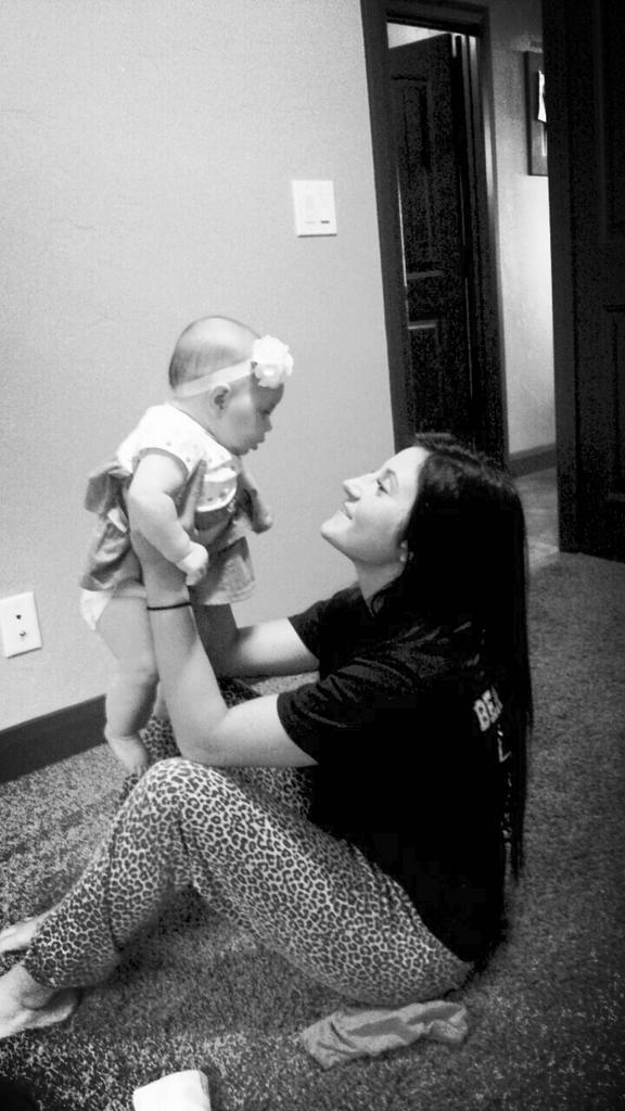 KayzieBlack's tweet photo. Reunited with this Princess 👶💕 She's my fav and I think she kinda likes me too 😍 #Jakell #FavBabe #StoleMyHeart http://t.co/xolpe5r74V