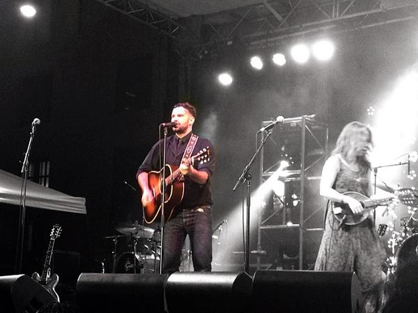 samkillian24's tweet photo. @TheLoneBellow so happy I got to meet Zach and Brian last night! http://t.co/EZ1WlY9aJp