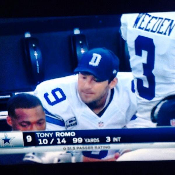 Bophat88's tweet image. #tonyromo #NFLSunday #NFLKickoff #CowboysNation #suck#notevensorry #notevenhalftime#yikes#
