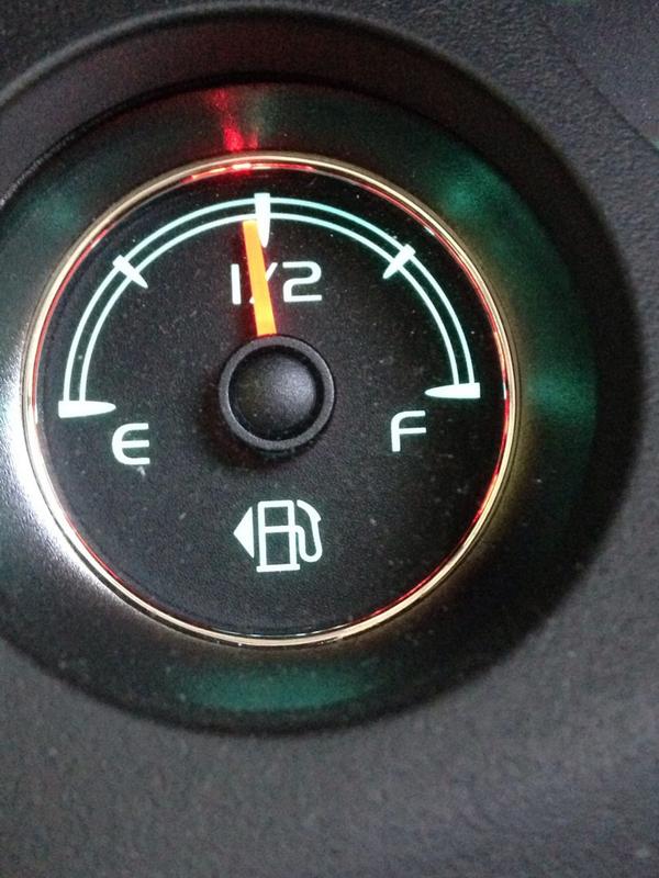 Just learned this arrow tells you what side the gas tank is on. #nowyoutellme