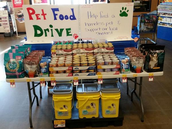 machenry_doug's tweet photo. #590 FOOD DRIVE ='s over 200 items donated today for our local shelter's #eastpetm #inspiredbypets http://t.co/3qOWcHnRHW
