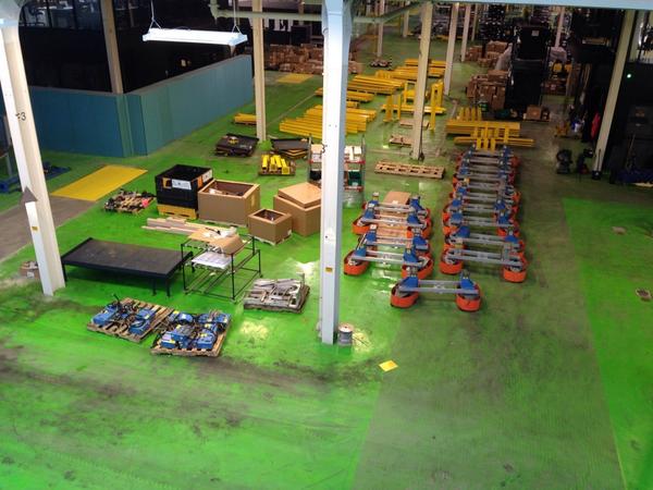Superbreadma's tweet photo. building off of the machining and IT training, hope village is looking into setting up a "maker space" #RossImpact http://t.co/ejjzqJrQd3
