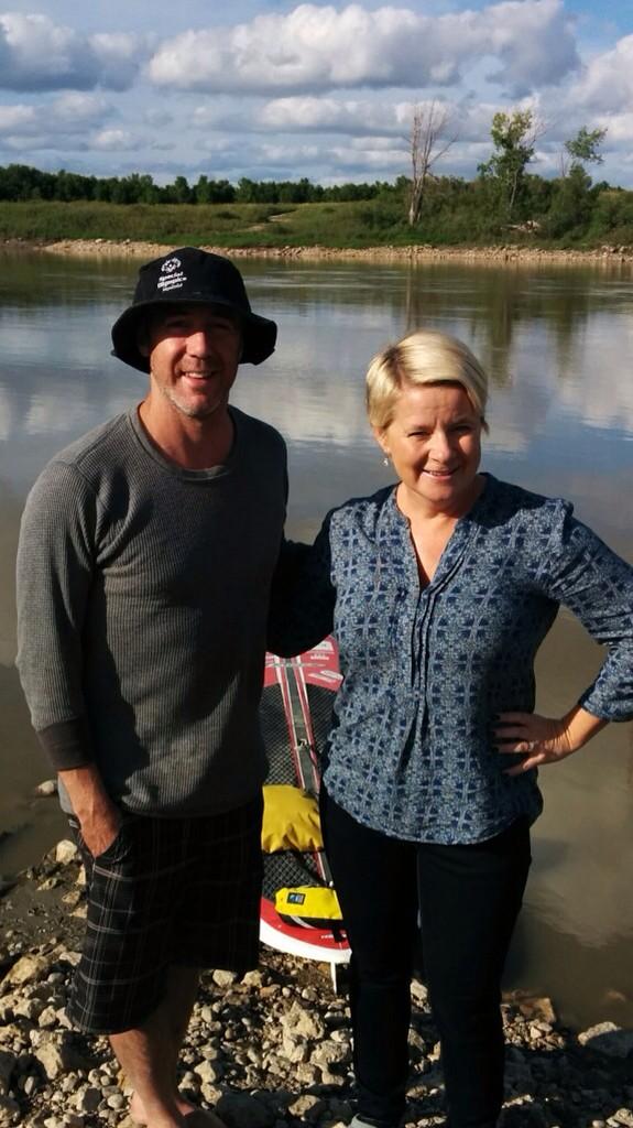 wolfwalker22's tweet photo. Just checked in with Ace Burpee as he paddle boards through St Norbert. #aceburpee #redriver #Winnipeg http://t.co/EvkJNtwatU