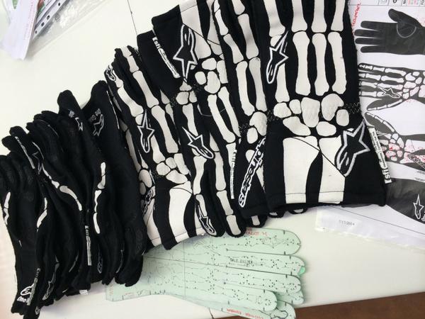 alpinestars skeleton racing gloves