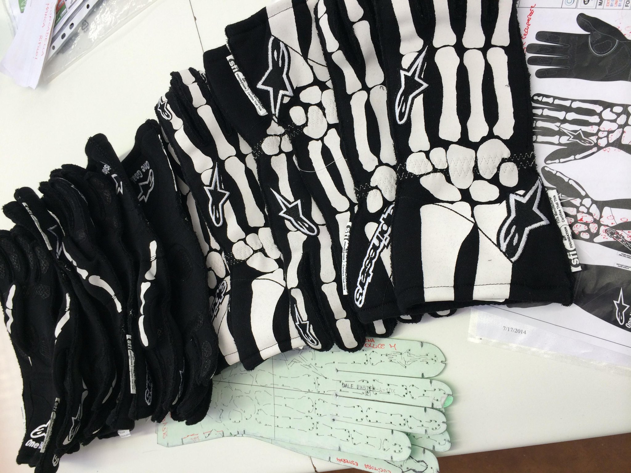 Alpinestars skeleton racing gloves sale