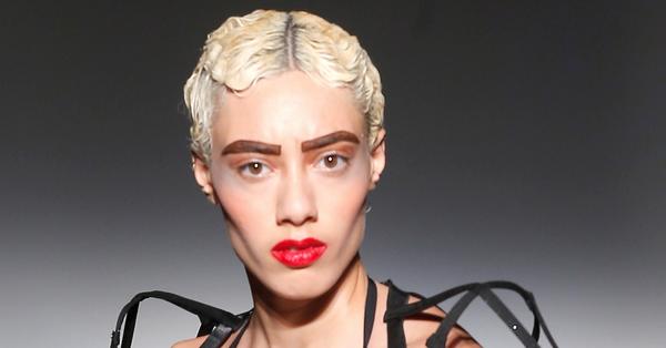 TressAllureWigs's tweet image. You'll Never Wax Again Thank to This Brow Grooming Guide bellasugar.com/Beauty-News-Au…