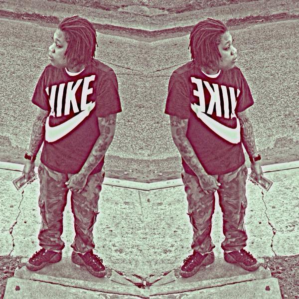 SwagginBe's tweet photo. Just Tryna ball and chill💰💰💸💸 http://t.co/HV43c9nhrA