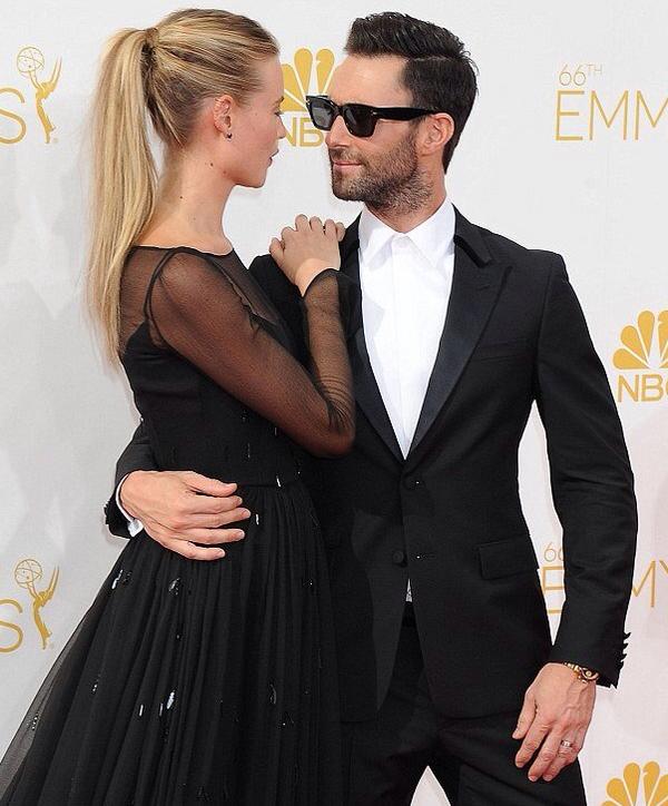 adamlevivne's tweet photo. #Wife #RedCarpet #DesignerSwag http://t.co/mduW9dctZ6