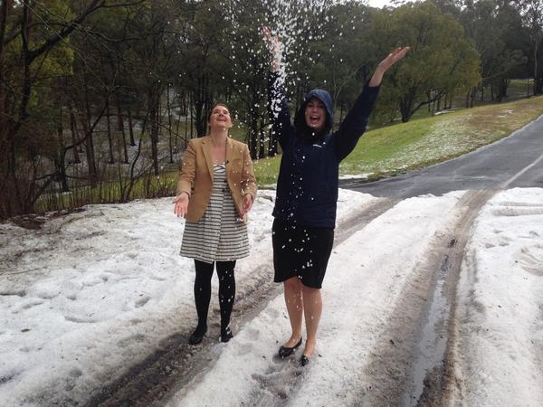 #Toowoomba never ceases to amaze. #hail #orsnow? #crazyjournos