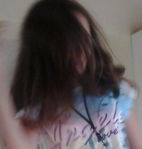 verarscher007's tweet photo. My sister http://t.co/8zwYNMF34s