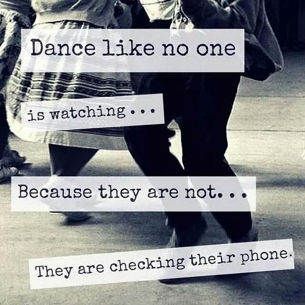 cluelesslax's tweet image. #dancelikenooneiswatching #busy #checkingphone #damntrue #dance