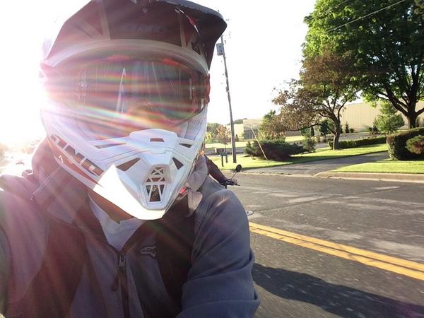 troyh180's tweet photo. A little being awesome in the morning for ya http://t.co/j8A7ejCgKw
