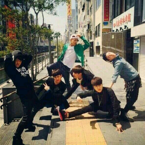 THE_VIP02's tweet photo. One and only Team B! http://t.co/xU3EhFmr7K