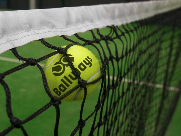 BallwaysEurope's tweet photo. ¿Te quedan vacaciones?, ¿te queda tiempo libre?, ¿te quedan ganas de disfrutar?... Te queda #Pádel!!! http://t.co/Wxu97etp9S