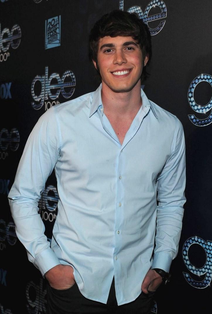 8/27 Glee Ryder Lynn Blake Jenner
HAPPY BIRTHDAY!! (^o^) 