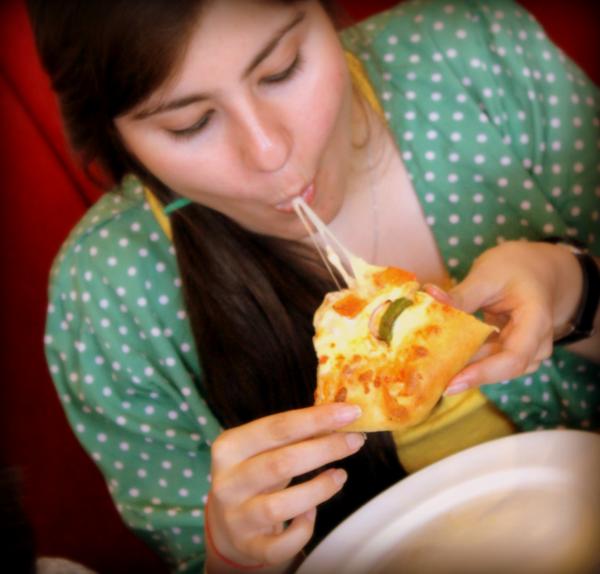 PizzaHutIN's tweet photo. Life is great with you. Cheese makes it better. #ChilliCheeseKaPyar http://t.co/RhmgnWhHZS
