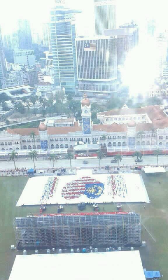 l0veennnn's tweet photo. SELANGOR ? HEBAT . SELANGOR ? HEBAT . SELANGOR ? SELANGOR ? SELANGOR ? SANGAT HEBAT !!! #tmd57 #teammerdekadancer57 http://t.co/pfmrxi0zNq
