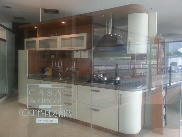 Casa_Deco's tweet photo. Remate de exhibición de fabrica y tienda de cocinas closet y escritorios. 50% OFF. http://t.co/JMNWhivfDK