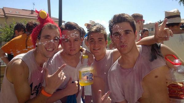 pablillo_8's tweet photo. Los de siempre por Tarazona #Cipotegato2014 http://t.co/LxY0MSB9os