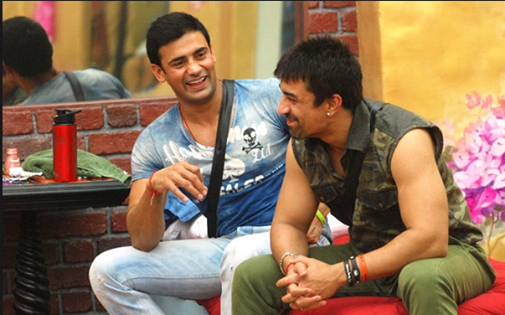 ImAjazKhan's tweet photo. Which Big Boss 7 task can you remember? #RelivingBBMoments http://t.co/E6e1TfdfYI