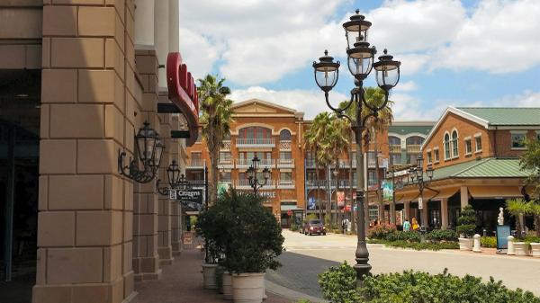 neri_nna's tweet photo. Recent Visit to #BatonRouge to see the @PerkinsRoweBR Shoppes. Another great @Neri_Spa Install. #lighting http://t.co/kYjyGAtp0v