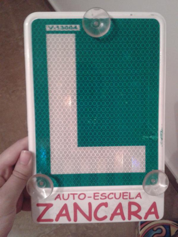 Ana9rl's tweet photo. Regalo de cumple adelantado :D Otro peligro en carretera!! http://t.co/LYMEP8mkD2