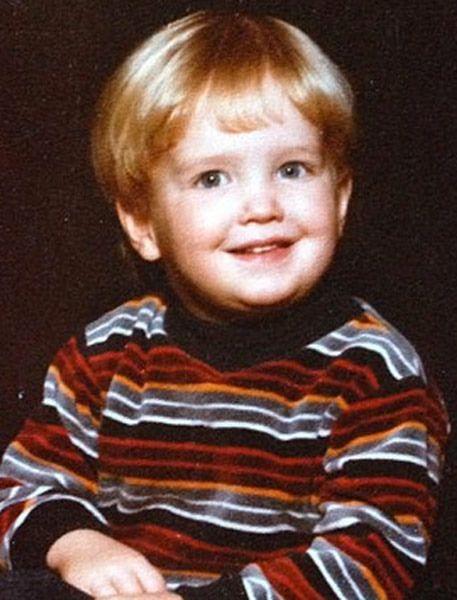 Happy birthday to the amazing Aaron Paul.  Heres one of his childhood photos. 