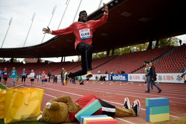 Gestern war ich bei Jugend trainiert mit <a href="/WeltklasseZH/">Weltklasse Zürich</a> zu Gast! Dort musste ich aber so einiges durchstehen. ;-)