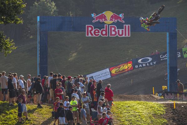 12 Epic Photos of <a href="/KenRoczen94/">Ken Roczen</a>'s AMA MX Championship win.gs/1wyLNNo