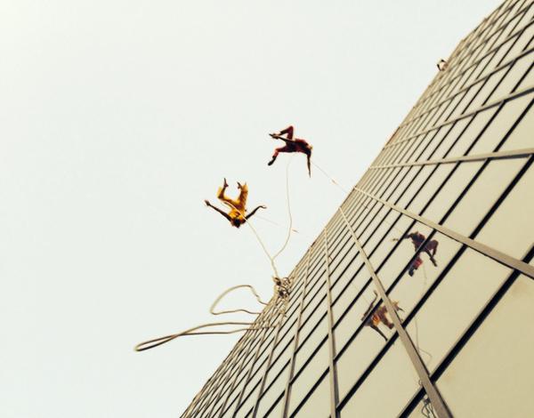 bandawatch's tweet photo. We are @bandalooping in Turkey #danceonwall with Turkish tea http://t.co/U6dJZaFMDJ