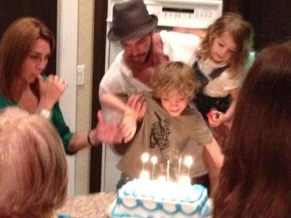 WLW_ITALIA's tweet photo. Estamos de fiesta! Cada dia mas cerca al #HappyBirthday de @willylevy29! Recordando los cumple del pasado #cumple2012 http://t.co/R7EUpiwqY2