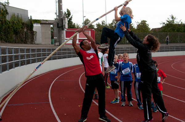 <a href="/derstab/">Der Stab</a> Herzlichen Dank für deinen tollen Einsatz beim gestrigen Jugend trainiert mit <a href="/WeltklasseZH/">Weltklasse Zürich</a> in Basel!