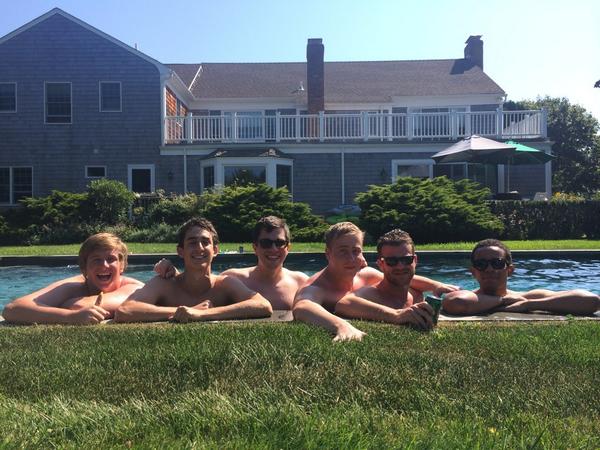 The Tones are having a great time with Dr. Jiffy ('91) on tour! Off to sing at the Maidstone golf club in an hour!