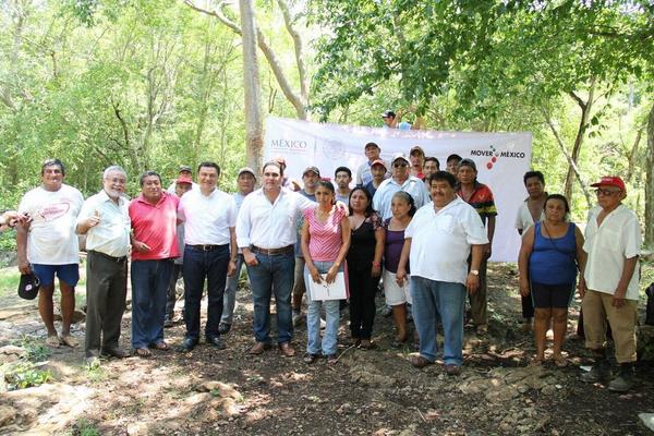 J_castilloruz's tweet image. @JesusCVidal Entregó apoyos a proyectos de Servidores turísticos de Abalá y Cacao #CenotesYucatán @CDI_mx