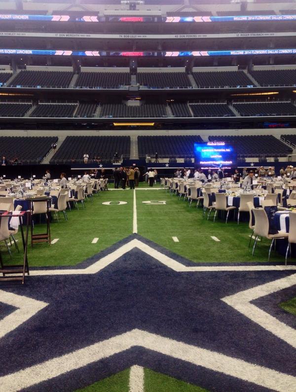 BrandLegendary's tweet image. “@CrownePlazaInv: At the Cowboys annual luncheon, supporting Happy Hill Farms. #cowboys4kids” &amp;gt; Be a #Star