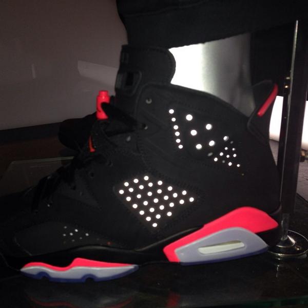 sneakerwatchcom's tweet photo. New Images of the Air Jordan 6 Black/Infrared http://t.co/1WO3JfNNfS http://t.co/T6YXHTwjkI